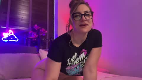 Snapshot of mistresssx chatting on 11/04/25, 05:12 Miss X online show from 11/04/25, 05:12