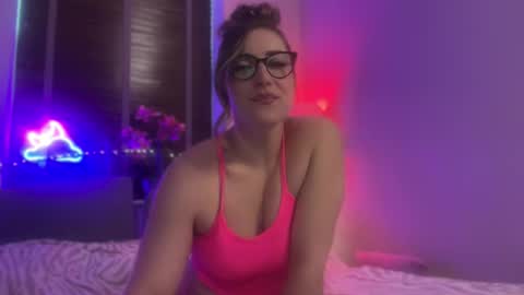 Snapshot of mistresssx chatting on 02/14/26, 05:43 Miss X online show from 02/14/26, 05:43