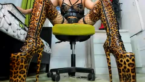 Snapshot of mistresstiffany69 chatting on 08/02/26, 03:05 Tiffany online show from 08/02/26, 03:05