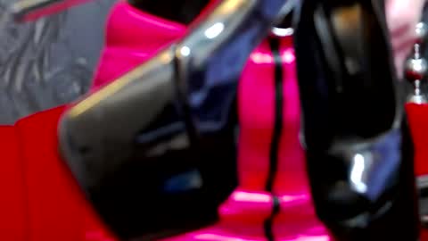 Snapshot of mistresswanda chatting on 02/09/25, 09:17 MistressWanda -  online show from 02/09/25, 09:17