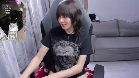 Snapshot of misty_dark chatting on 07/18/26, 02:43 misty_dark online show from 07/18/26, 02:43