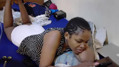 misty_shee online show from 09/29/25, 08:02