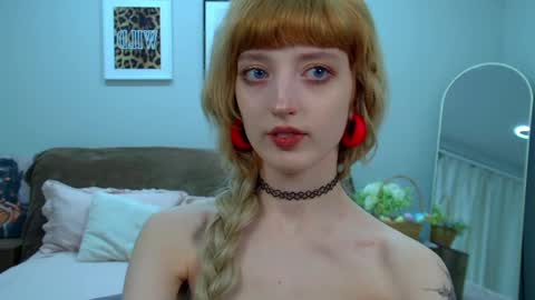 Snapshot of mistymarlow chatting on 04/09/26, 06:13 Misty online show from 04/09/26, 06:13