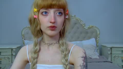 Snapshot of mistymarlow chatting on 04/19/26, 05:12 Misty online show from 04/19/26, 05:12