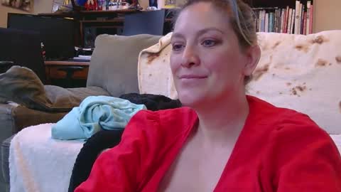 Snapshot of mistymountains96 chatting on 03/06/26, 06:37 Misty Mountains online show from 03/06/26, 06:37