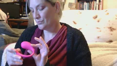 Snapshot of mistymountains96 chatting on 03/14/26, 03:34 Misty Mountains online show from 03/14/26, 03:34