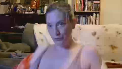 Snapshot of mistymountains96 chatting on 03/20/26, 04:06 Misty Mountains online show from 03/20/26, 04:06