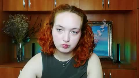 Snapshot of mistyrosee chatting on 05/04/26, 10:33 Aria online show from 05/04/26, 10:33