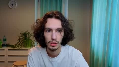 Snapshot of mitchelkurse chatting on 06/15/26, 02:30 MitchelKurse online show from 06/15/26, 02:30