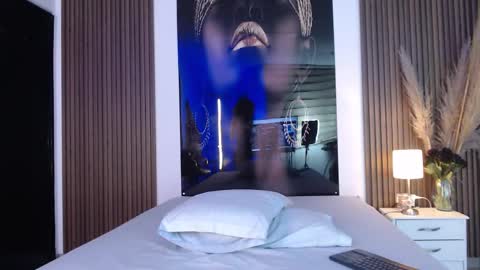 Snapshot of miticabrennet chatting on 11/15/25, 03:37 Mtica Brennet online show from 11/15/25, 03:37