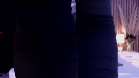 Snapshot of miticabrennet chatting on 12/03/25, 03:25 Mtica Brennet online show from 12/03/25, 03:25