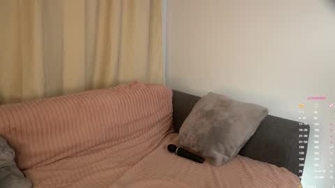 Snapshot of mitziefetters chatting on 02/20/26, 06:26 Rosalie online show from 02/20/26, 06:26