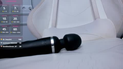 Snapshot of miwa_kasumi chatting on 02/06/25, 06:46   MIa   online show from 02/06/25, 06:46