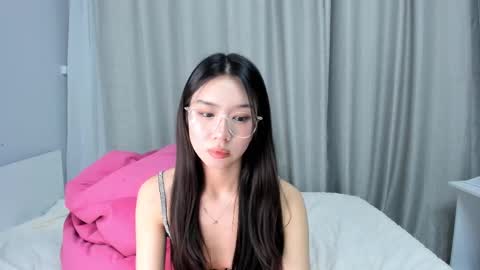 Snapshot of miwa_kasumi chatting on 02/26/25, 05:39   MIa   online show from 02/26/25, 05:39