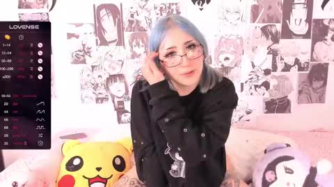 Snapshot of miwaviolet chatting on 12/15/24, 01:35 Miwa Violet online show from 12/15/24, 01:35