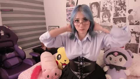 Snapshot of miwaviolet chatting on 01/11/25, 12:01 Miwa Violet online show from 01/11/25, 12:01