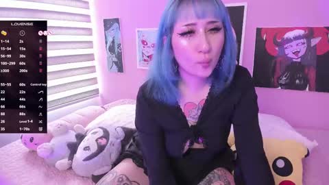 Snapshot of miwaviolet chatting on 02/22/25, 08:20 Miwa Violet online show from 02/22/25, 08:20