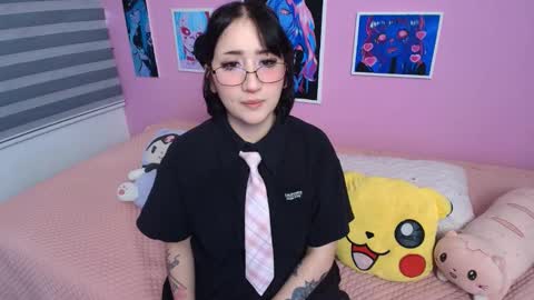 Snapshot of miwaviolet chatting on 12/01/25, 09:31 Miwa Violet online show from 12/01/25, 09:31