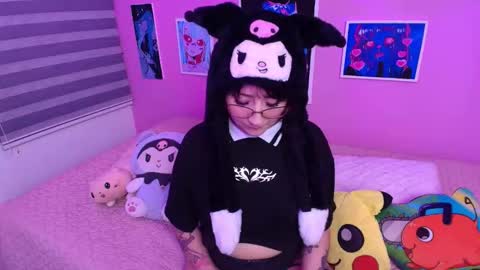 Snapshot of miwaviolet chatting on 12/14/25, 02:06 Miwa Violet online show from 12/14/25, 02:06