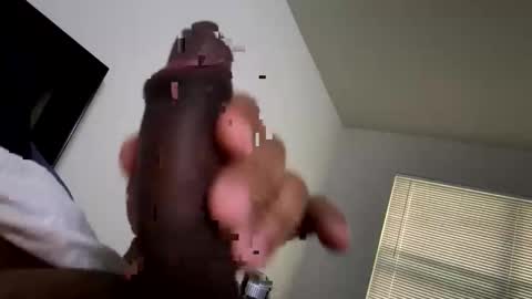 Snapshot of mixed7up chatting on 02/27/25, 11:48 mixed7up online show from 02/27/25, 11:48