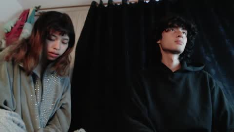 Snapshot of mixipeach chatting on 04/15/26, 10:54 Naomi and Nekorii online show from 04/15/26, 10:54