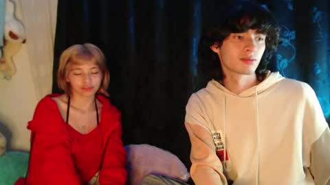Snapshot of mixipeach chatting on 05/14/26, 08:32 Naomi and Nekorii online show from 05/14/26, 08:32