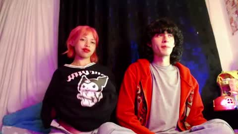 Snapshot of mixipeach chatting on 06/11/26, 06:22 Naomi and Nekorii online show from 06/11/26, 06:22