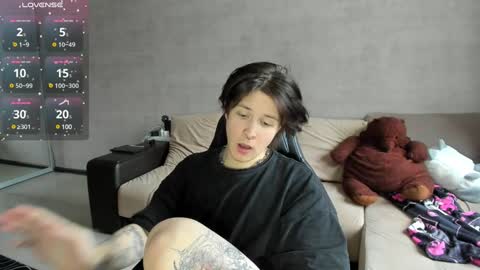 Snapshot of miya_chinen chatting on 12/14/24, 09:07 Miya online show from 12/14/24, 09:07