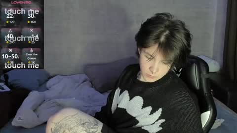 Snapshot of miya_chinen chatting on 12/17/24, 09:27 Miya online show from 12/17/24, 09:27