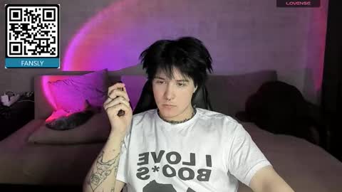 MeowMiku online show from 10/03/25, 07:11