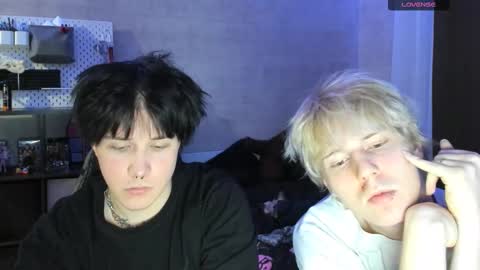 Snapshot of miya_meow_miku chatting on 11/29/25, 04:43 MeowMiku online show from 11/29/25, 04:43