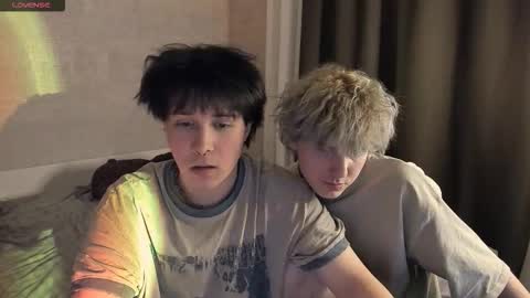 Snapshot of miya_meow_miku chatting on 12/20/25, 06:04 MeowMiku online show from 12/20/25, 06:04