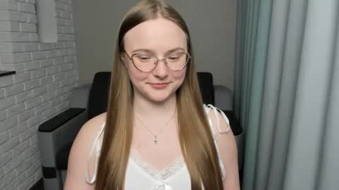 Miya online show from 01/11/25, 07:16