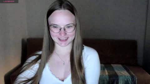 Miya online show from 09/08/25, 04:28