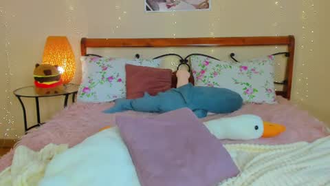 Snapshot of miya_soft chatting on 06/25/26, 05:12 Miya online show from 06/25/26, 05:12
