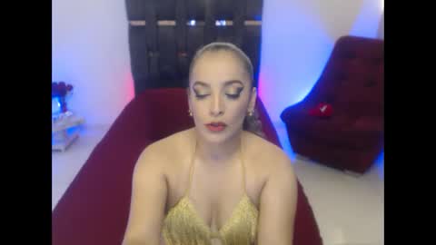 Snapshot of miyu_charlotte chatting on 10/04/25, 01:14 Charlotte online show from 10/04/25, 01:14