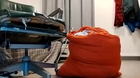 Snapshot of mizerze chatting on 01/14/25, 09:13 mizerze online show from 01/14/25, 09:13