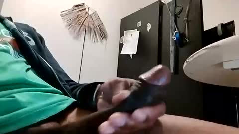 Snapshot of mizerze chatting on 01/25/25, 09:04 mizerze online show from 01/25/25, 09:04