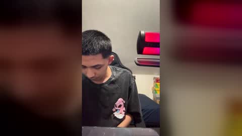 Snapshot of mizukix300 chatting on 03/23/26, 04:27 mizukix300 online show from 03/23/26, 04:27