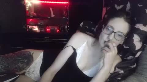 Snapshot of mizzbonez chatting on 04/10/26, 12:27 Mizz Bonez online show from 04/10/26, 12:27