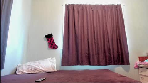 Snapshot of mizzkittay chatting on 12/19/24, 09:49 MizzKittay online show from 12/19/24, 09:49