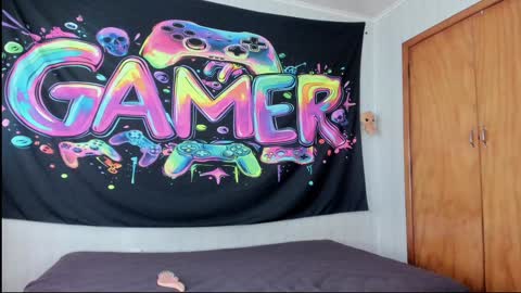 Snapshot of mizzkittay chatting on 01/13/25, 10:45 MizzKittay online show from 01/13/25, 10:45