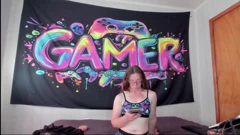 Snapshot of mizzkittay chatting on 01/15/25, 10:02 MizzKittay online show from 01/15/25, 10:02