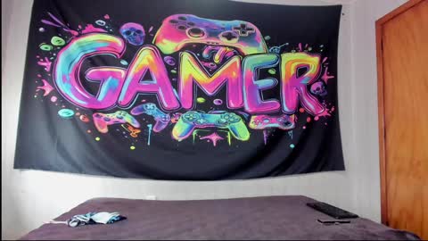 Snapshot of mizzkittay chatting on 01/17/25, 01:04 MizzKittay online show from 01/17/25, 01:04