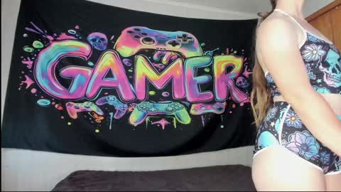 Snapshot of mizzkittay chatting on 01/21/25, 06:00 MizzKittay online show from 01/21/25, 06:00