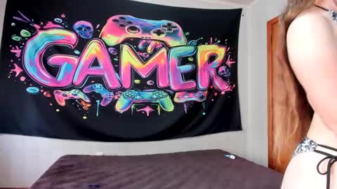 Snapshot of mizzkittay chatting on 01/21/25, 08:11 MizzKittay online show from 01/21/25, 08:11