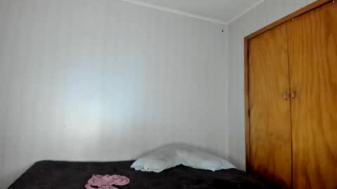 Snapshot of mizzkittay chatting on 02/19/25, 10:01 MizzKittay online show from 02/19/25, 10:01