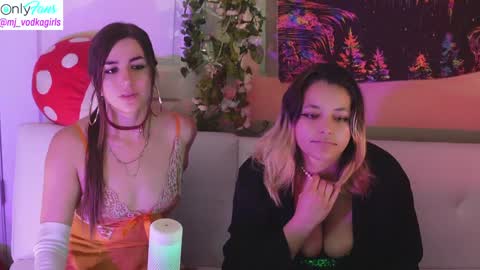 Snapshot of mj_vodkagirls chatting on 12/21/24, 07:06 Hera Tethra Bathtub stream 20k followers Ask about our custom videos3 online show from 12/21/24, 07:06