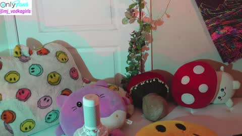 Snapshot of mj_vodkagirls chatting on 12/30/24, 07:11 Hera Tethra Bathtub stream 20k followers Ask about our custom videos3 online show from 12/30/24, 07:11