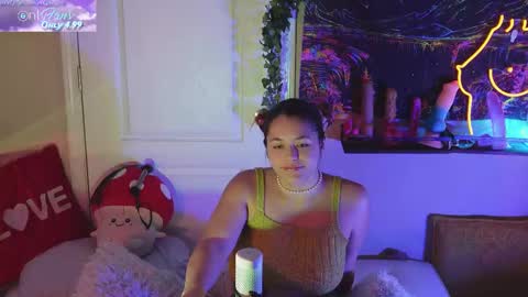 Snapshot of mj_vodkagirls chatting on 02/11/25, 04:02 Hera Tethra Bathtub stream 20k followers Ask about our custom videos3 online show from 02/11/25, 04:02